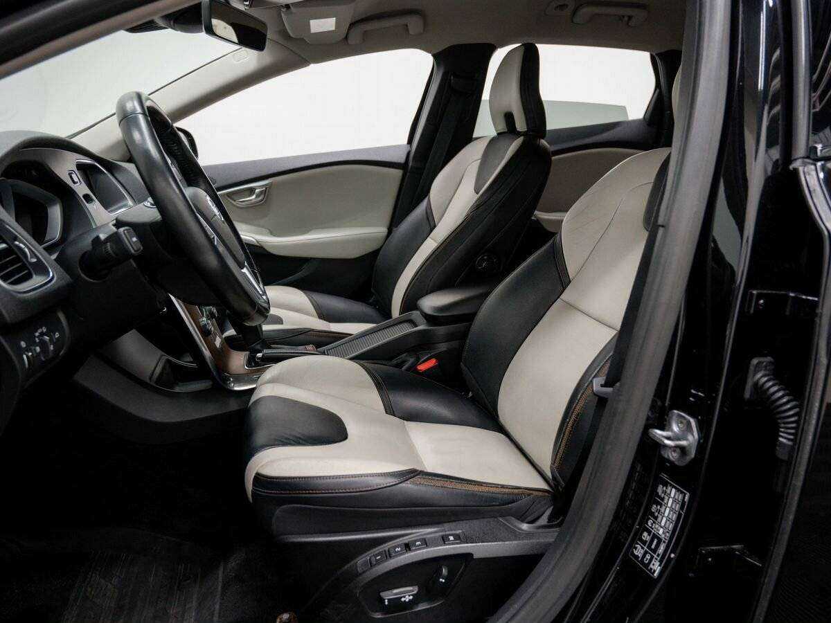 Volvo V40 Cross Country 2015