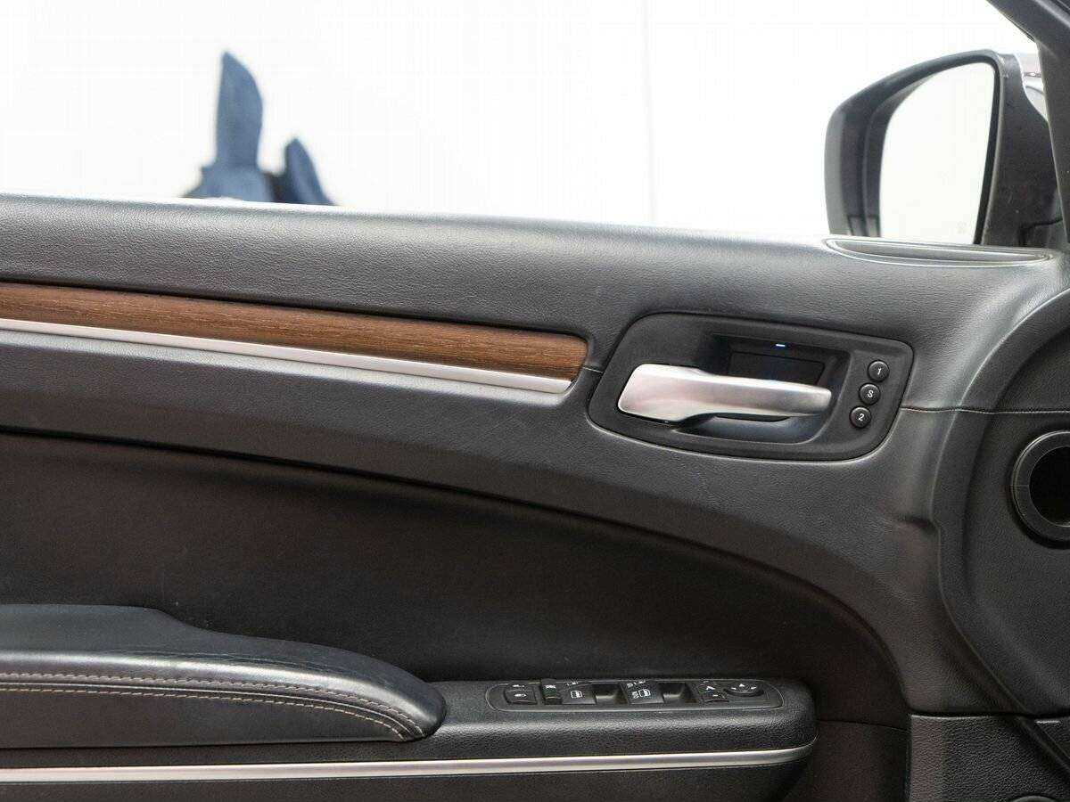 Chrysler 300C 2012