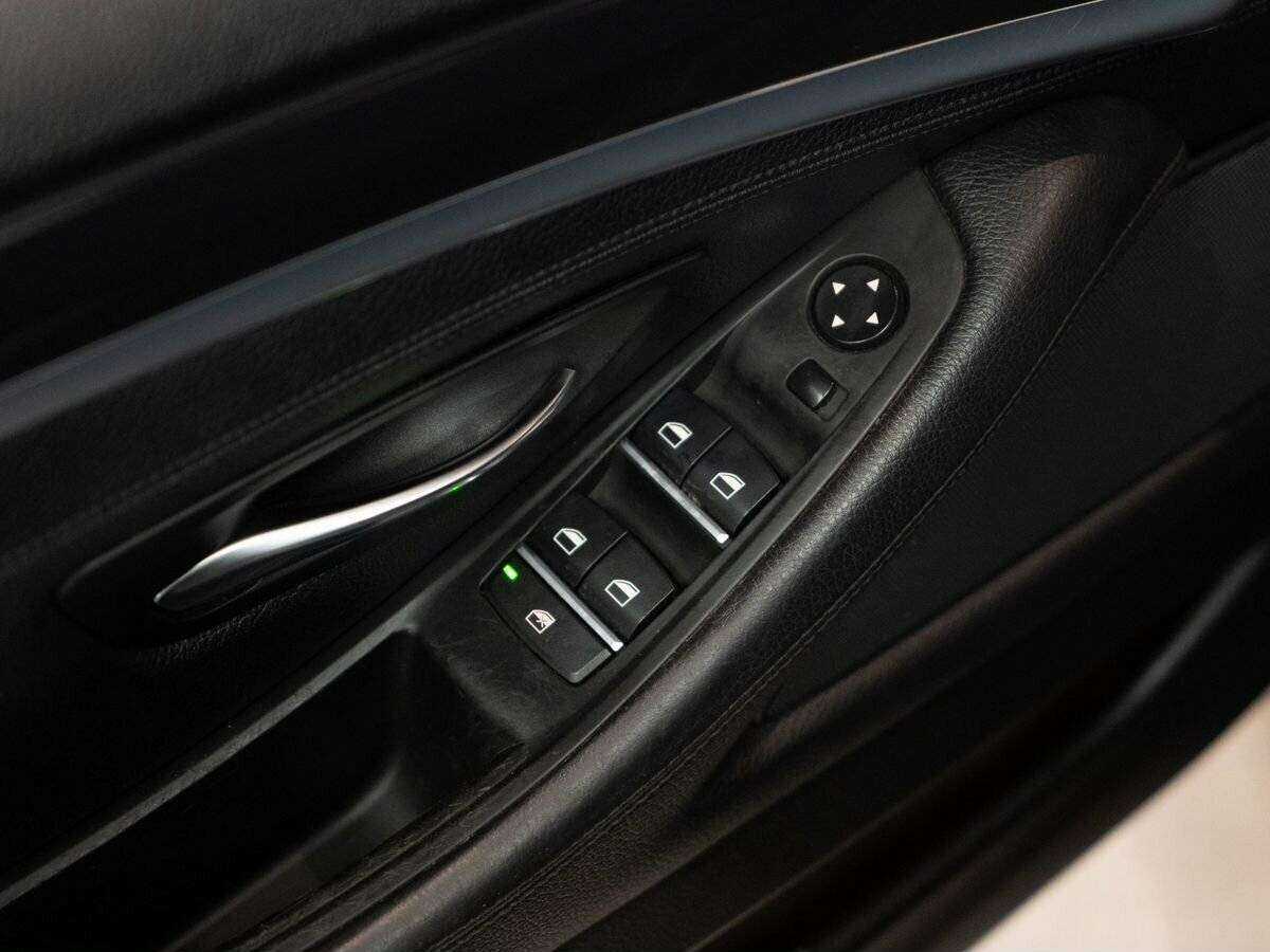 BMW 5 серии 2012