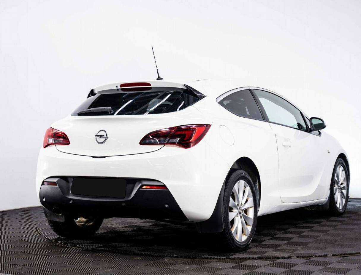 Opel Astra 2012