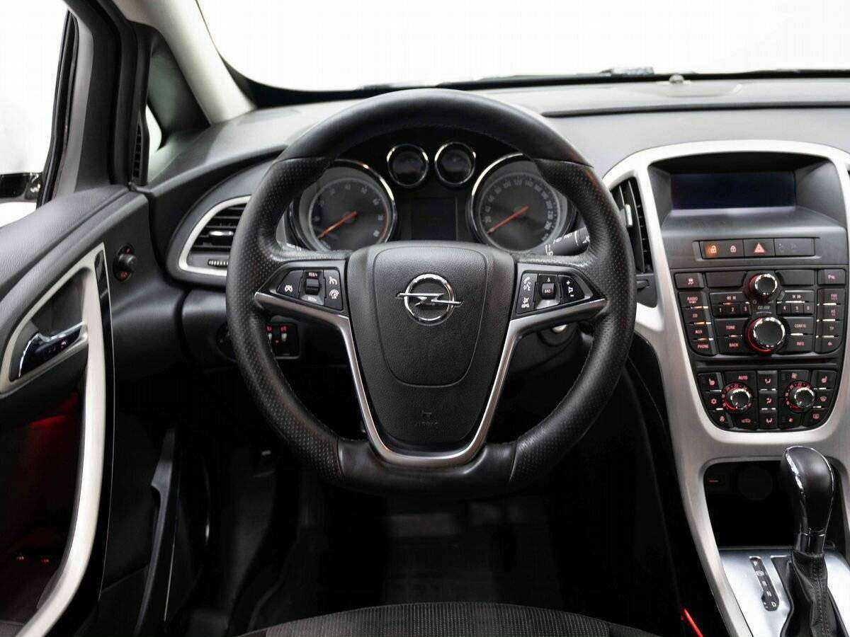 Opel Astra 2012