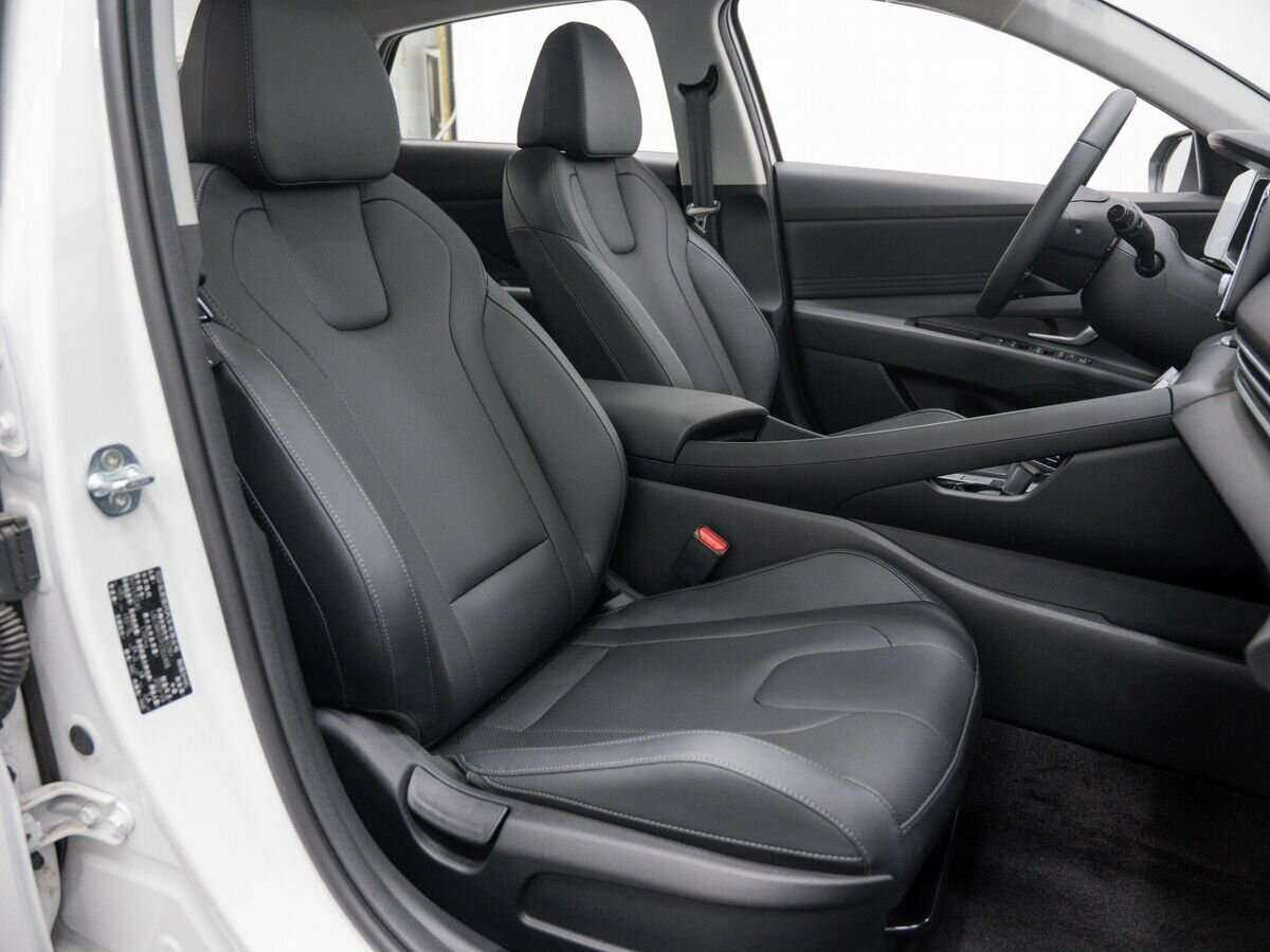 Hyundai Elantra 2023