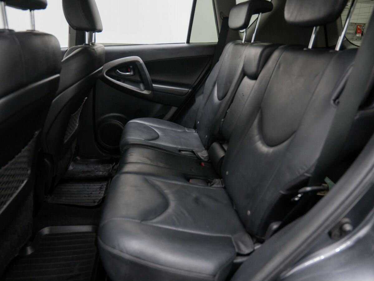 Toyota RAV4 2011