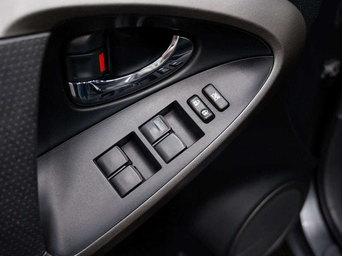 Toyota RAV4 2011