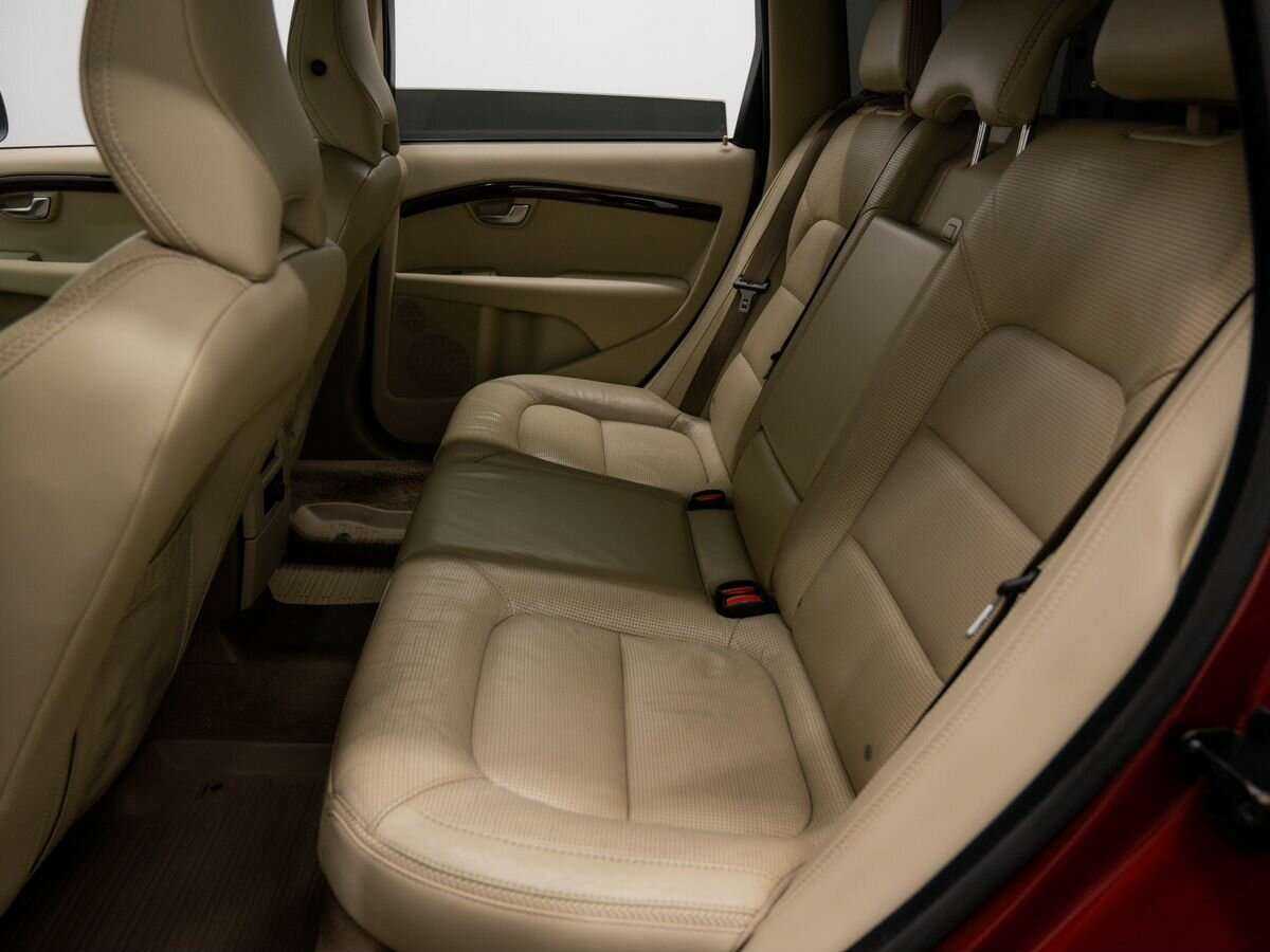 Volvo XC70 2011