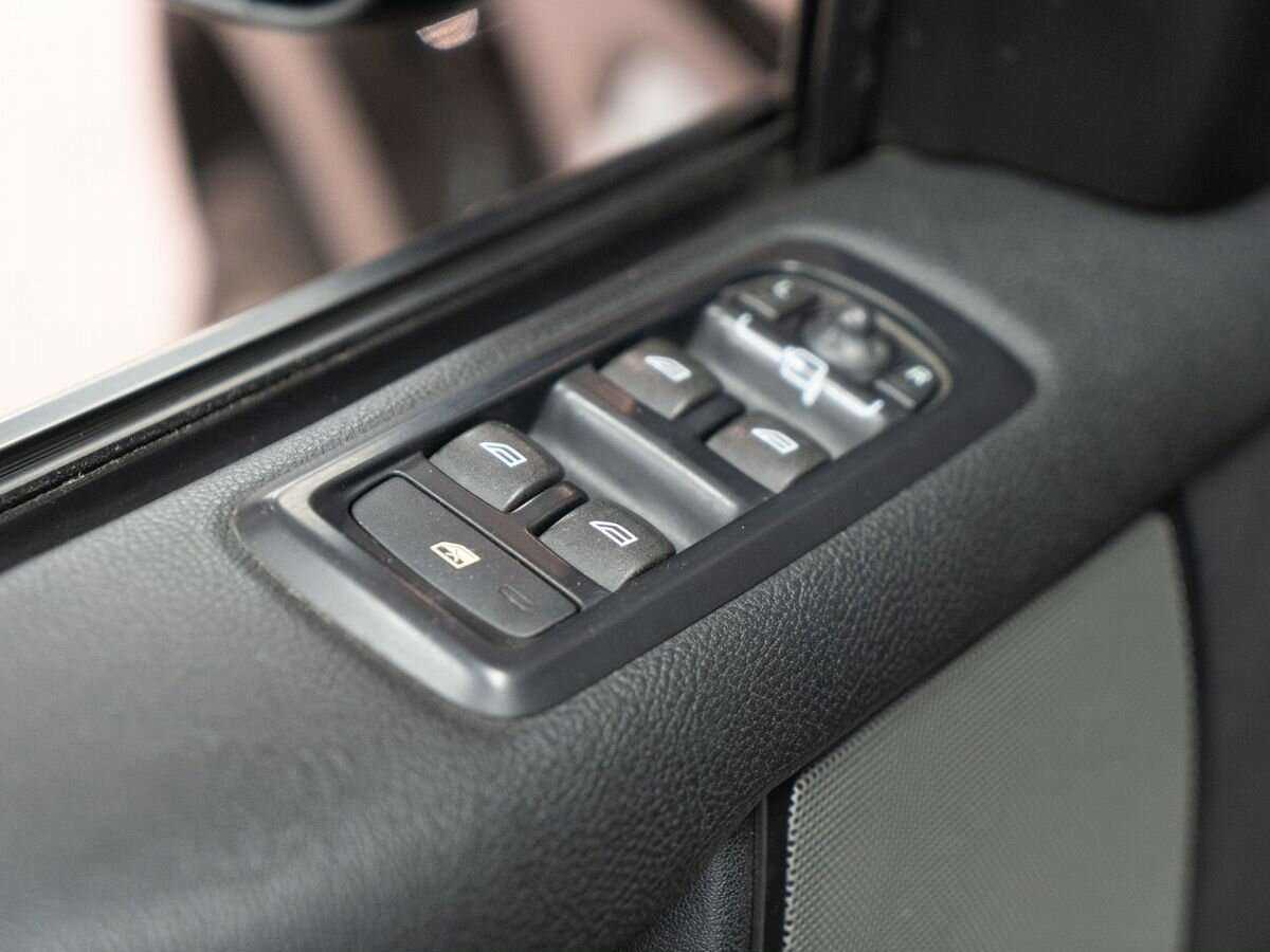 Land Rover Discovery 2013