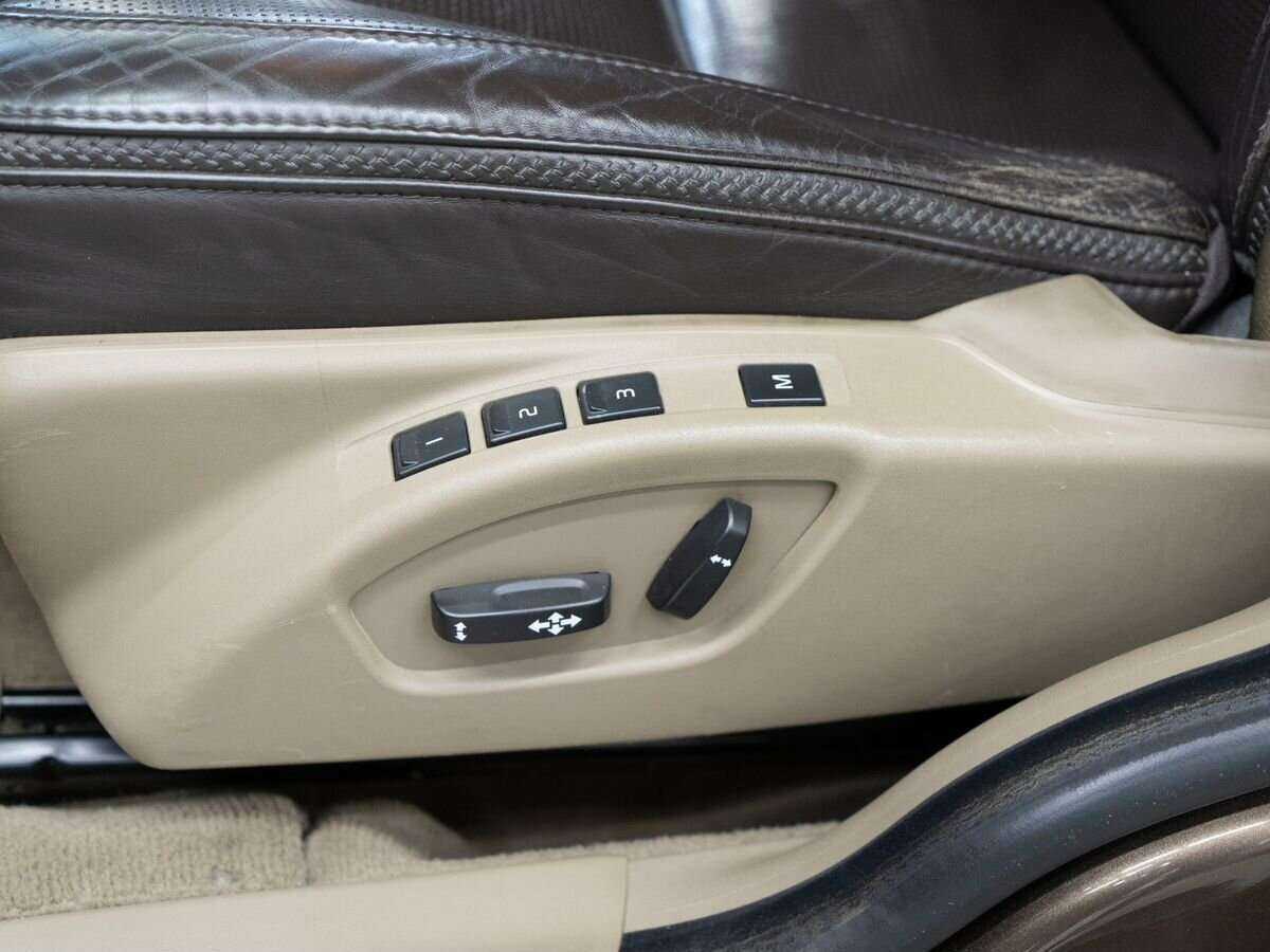Volvo XC70 2012