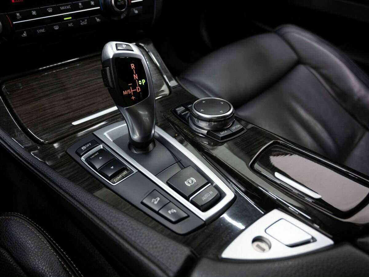 BMW 5 серии 2016
