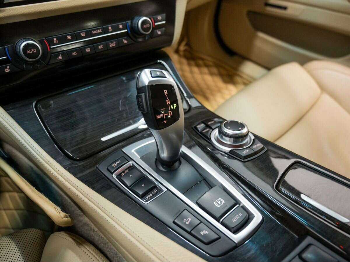 BMW 5 серии 2013