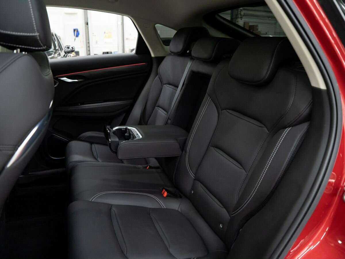 Geely Tugella 2021