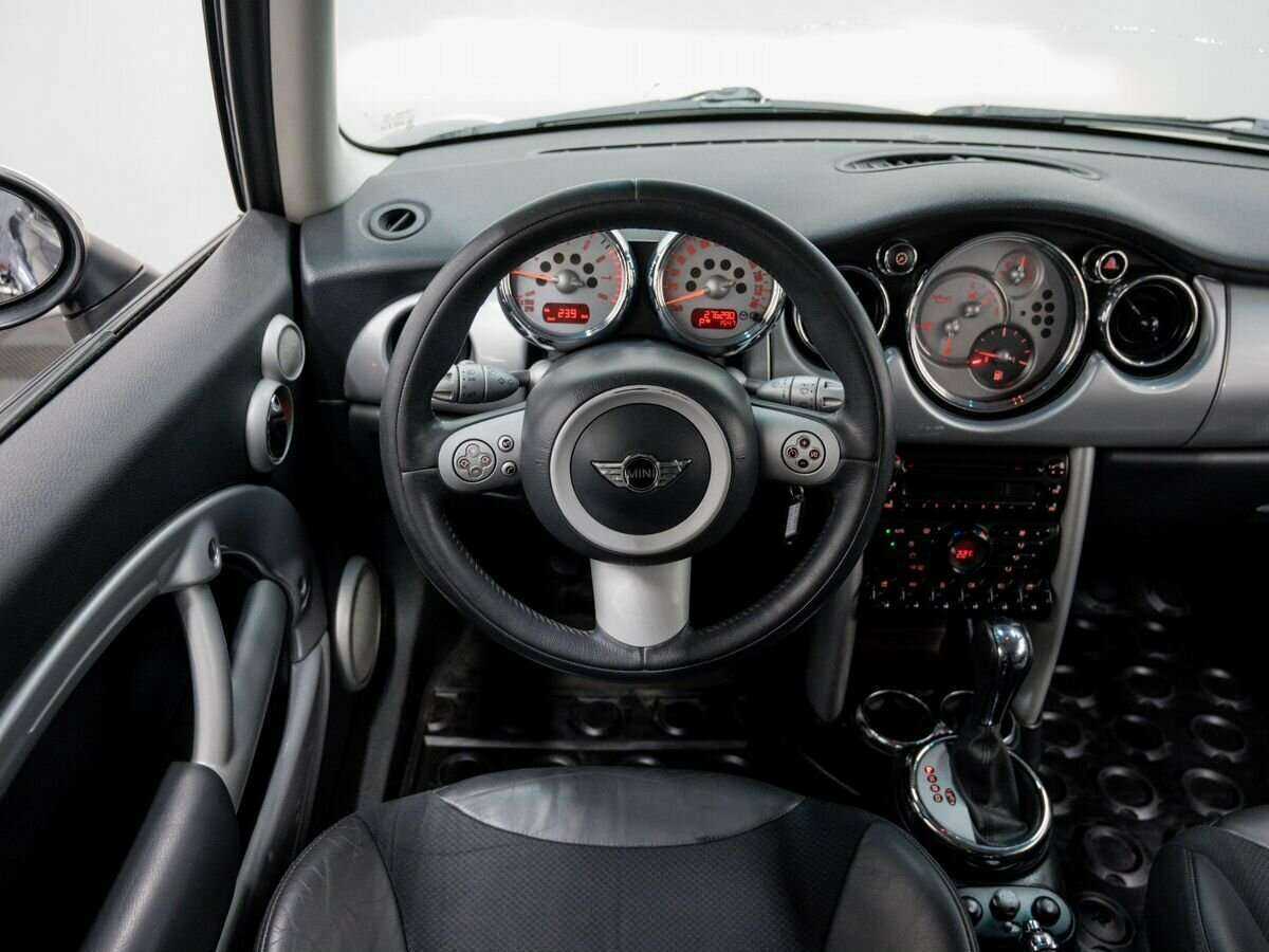 Mini Hatch 2005