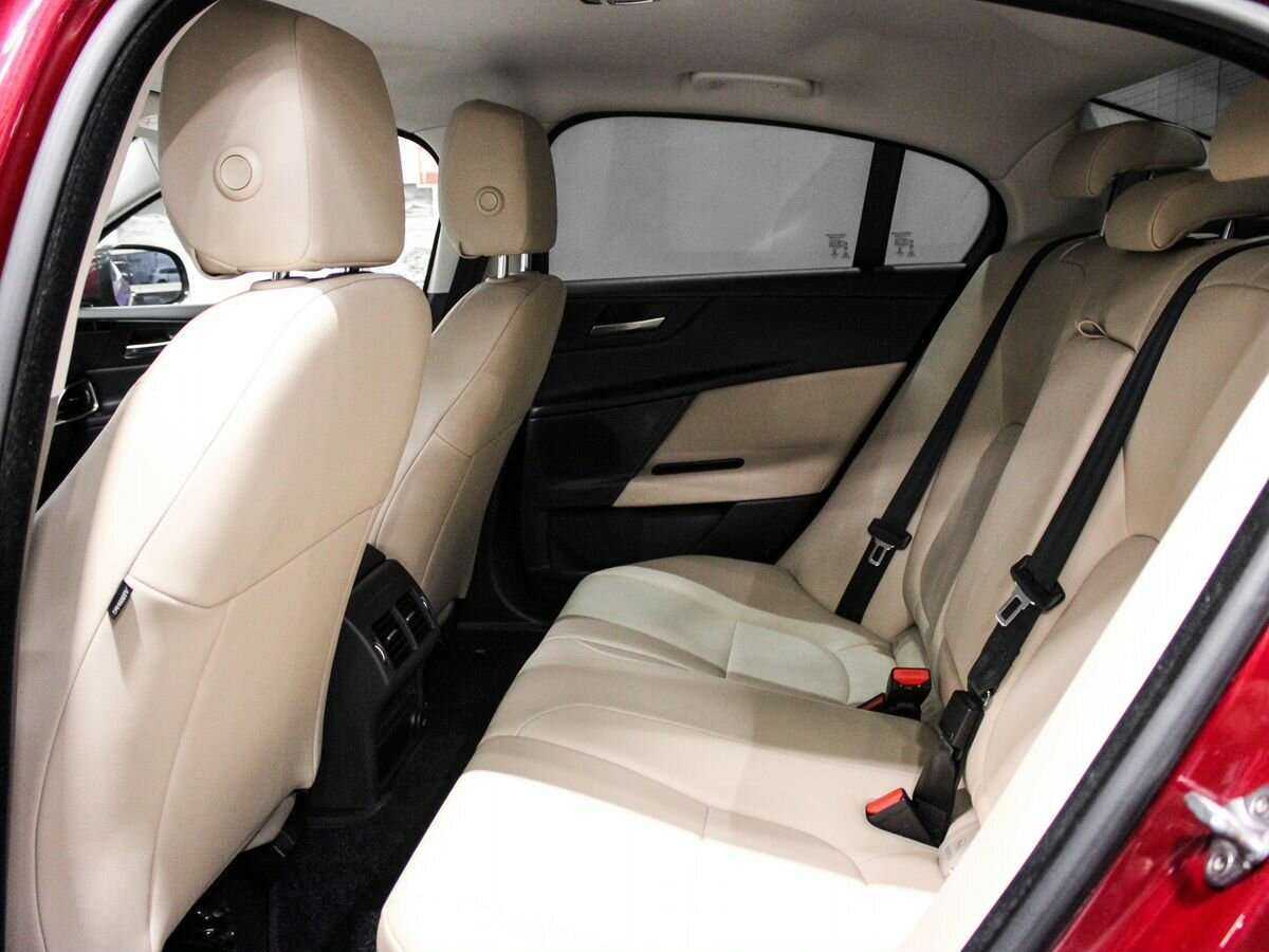Jaguar XE 2016