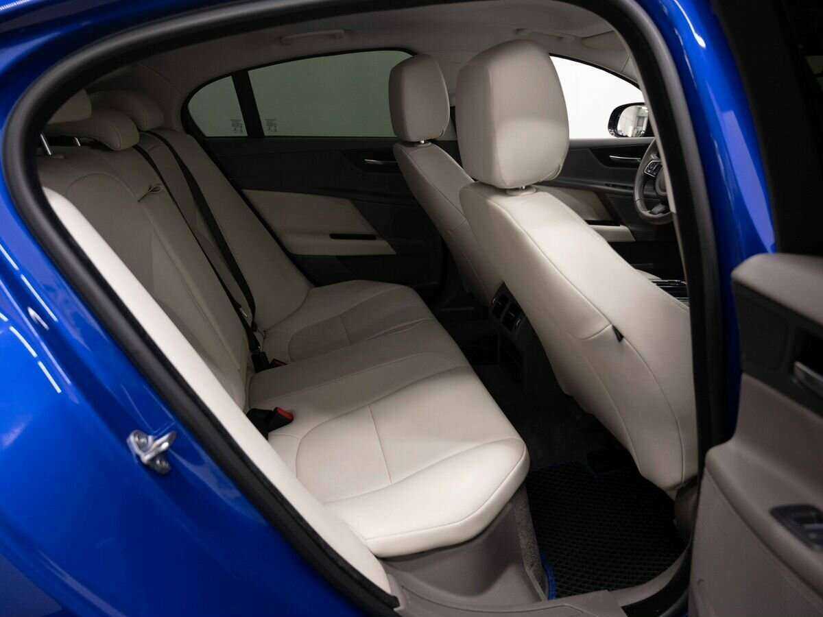 Jaguar XE 2017