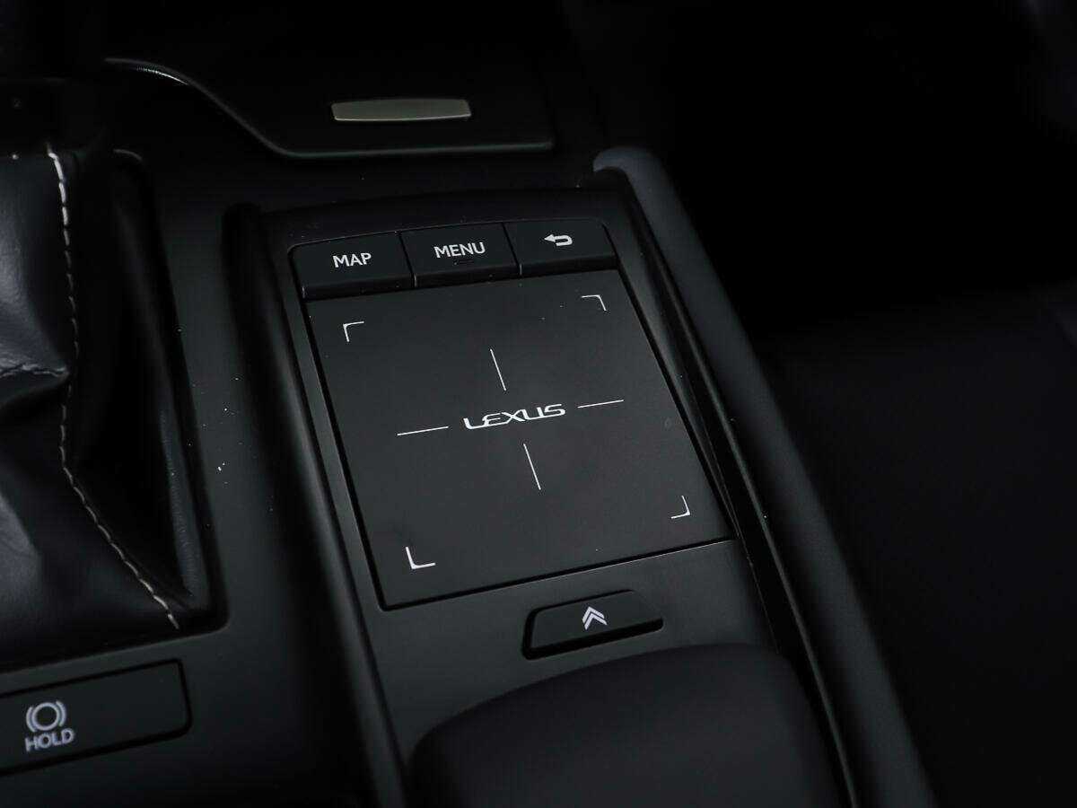 Lexus ES 2020