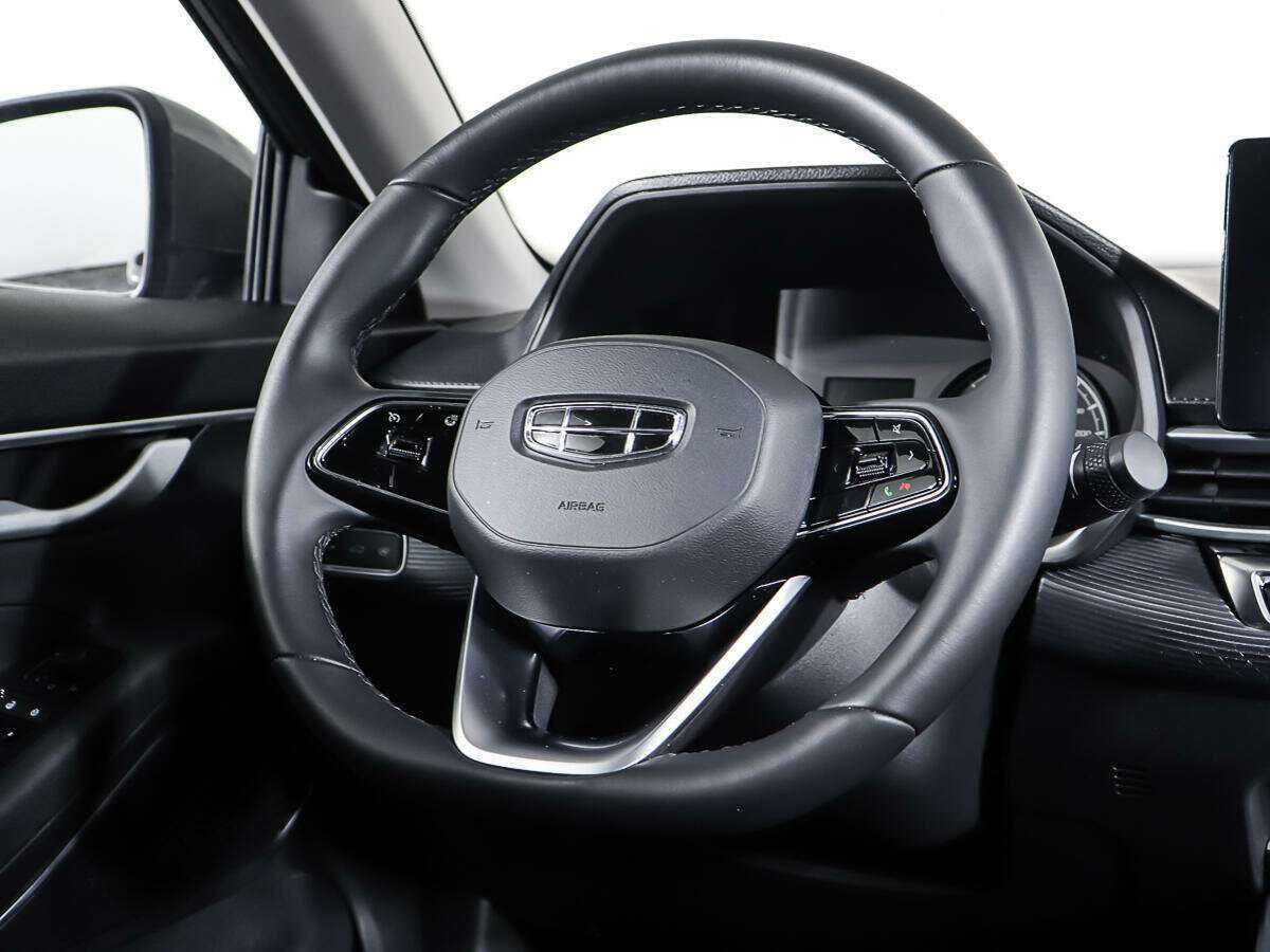 Geely Emgrand 2023