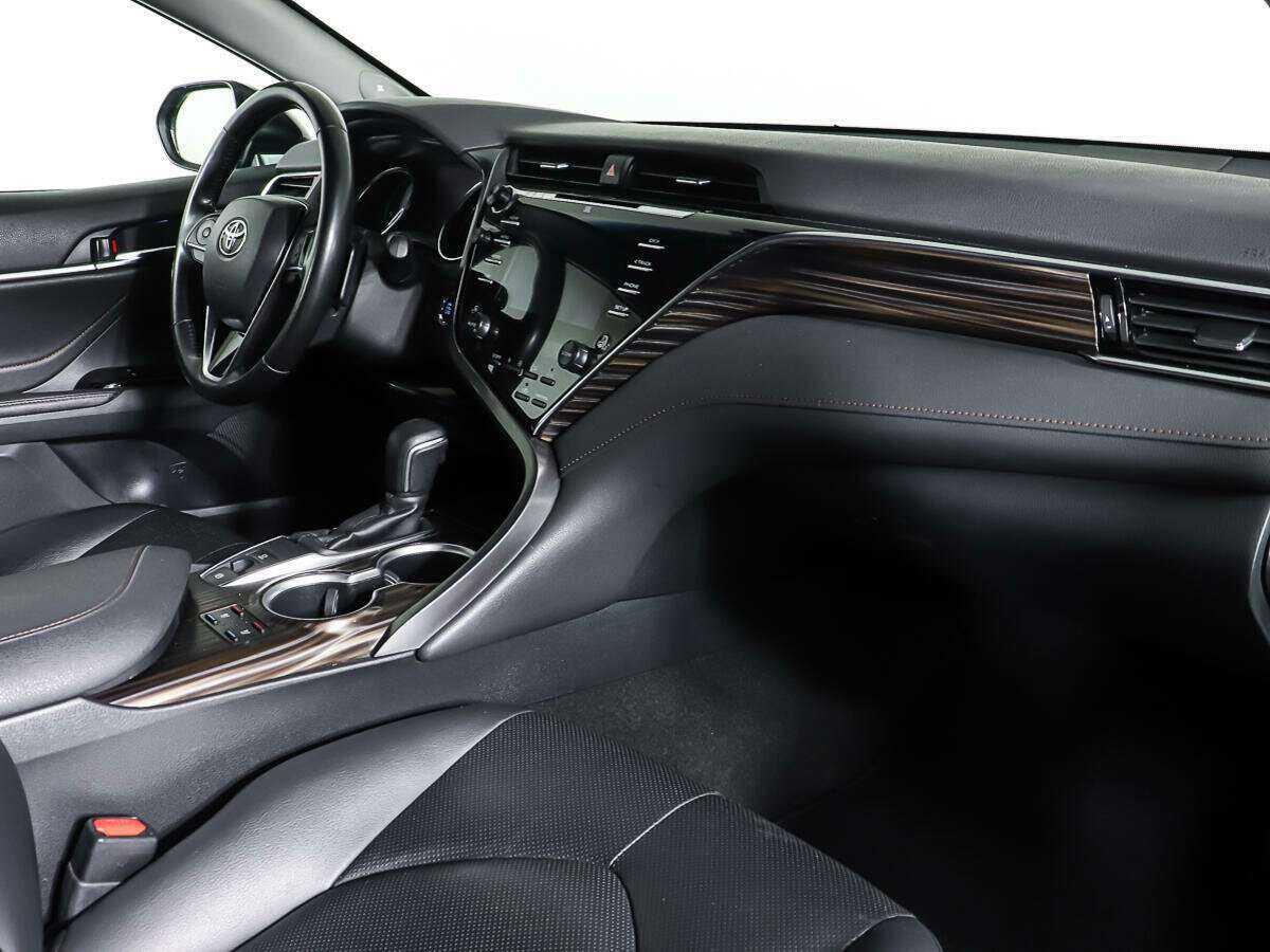 Toyota Camry 2019