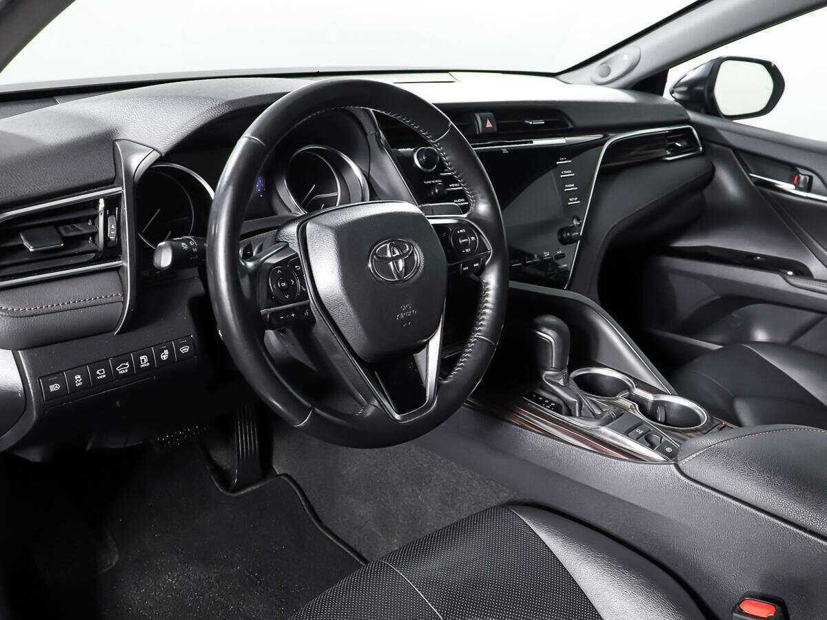 Toyota Camry 2019