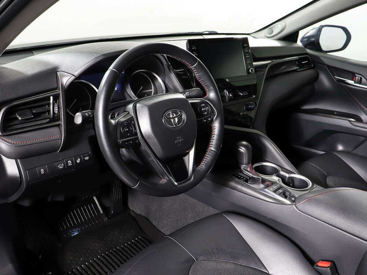 Toyota Camry 2021