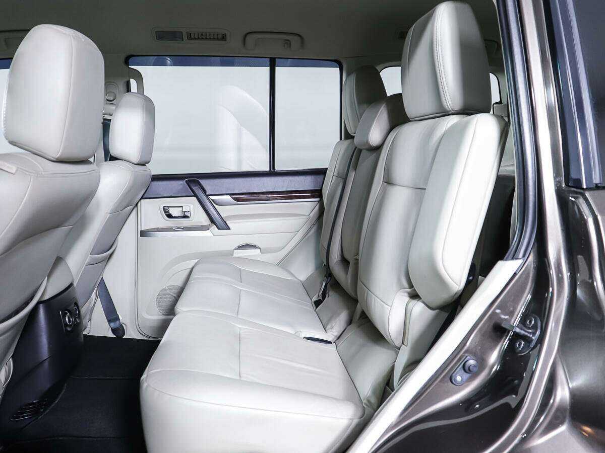 Mitsubishi Pajero 2017