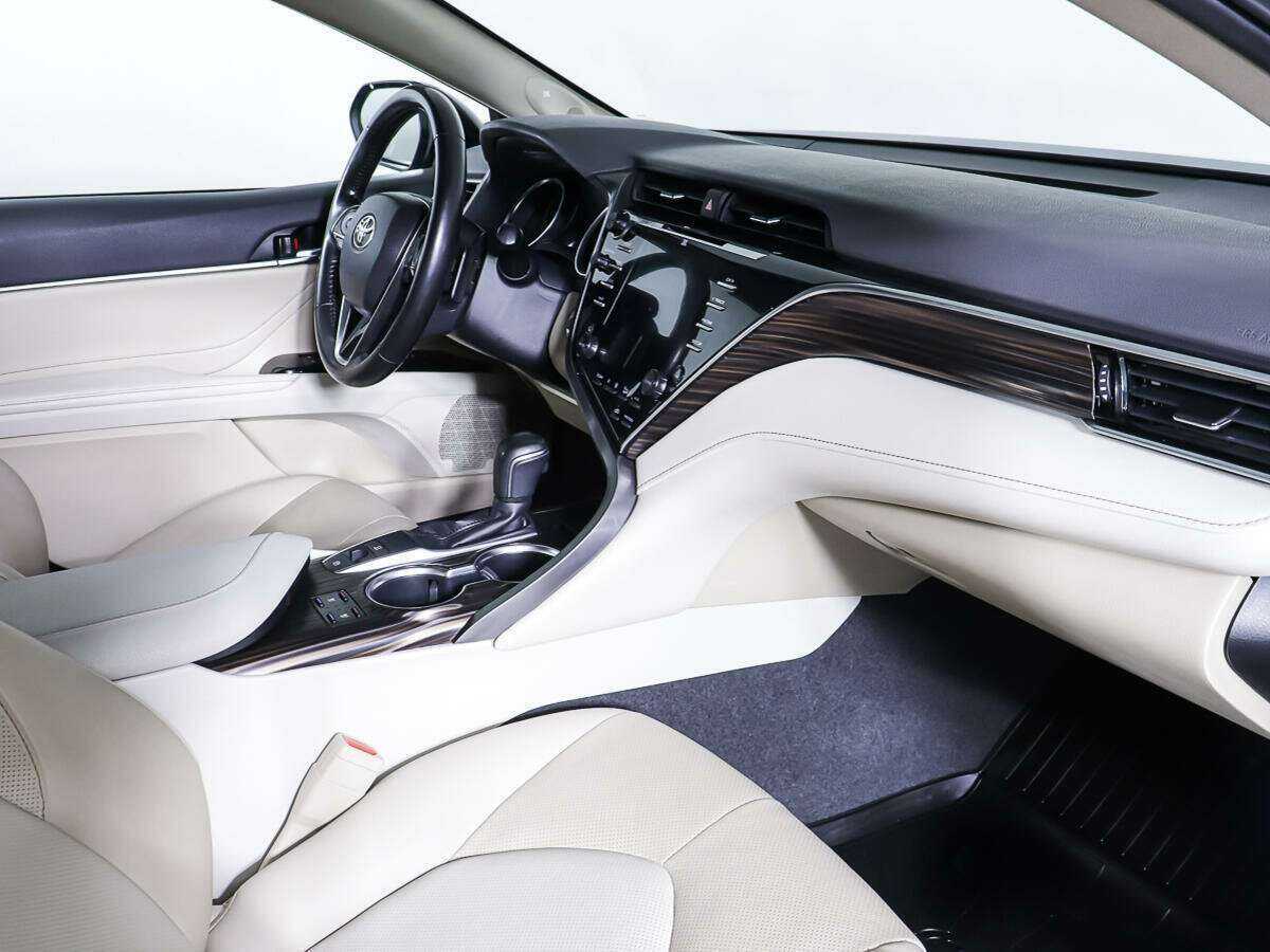 Toyota Camry 2018