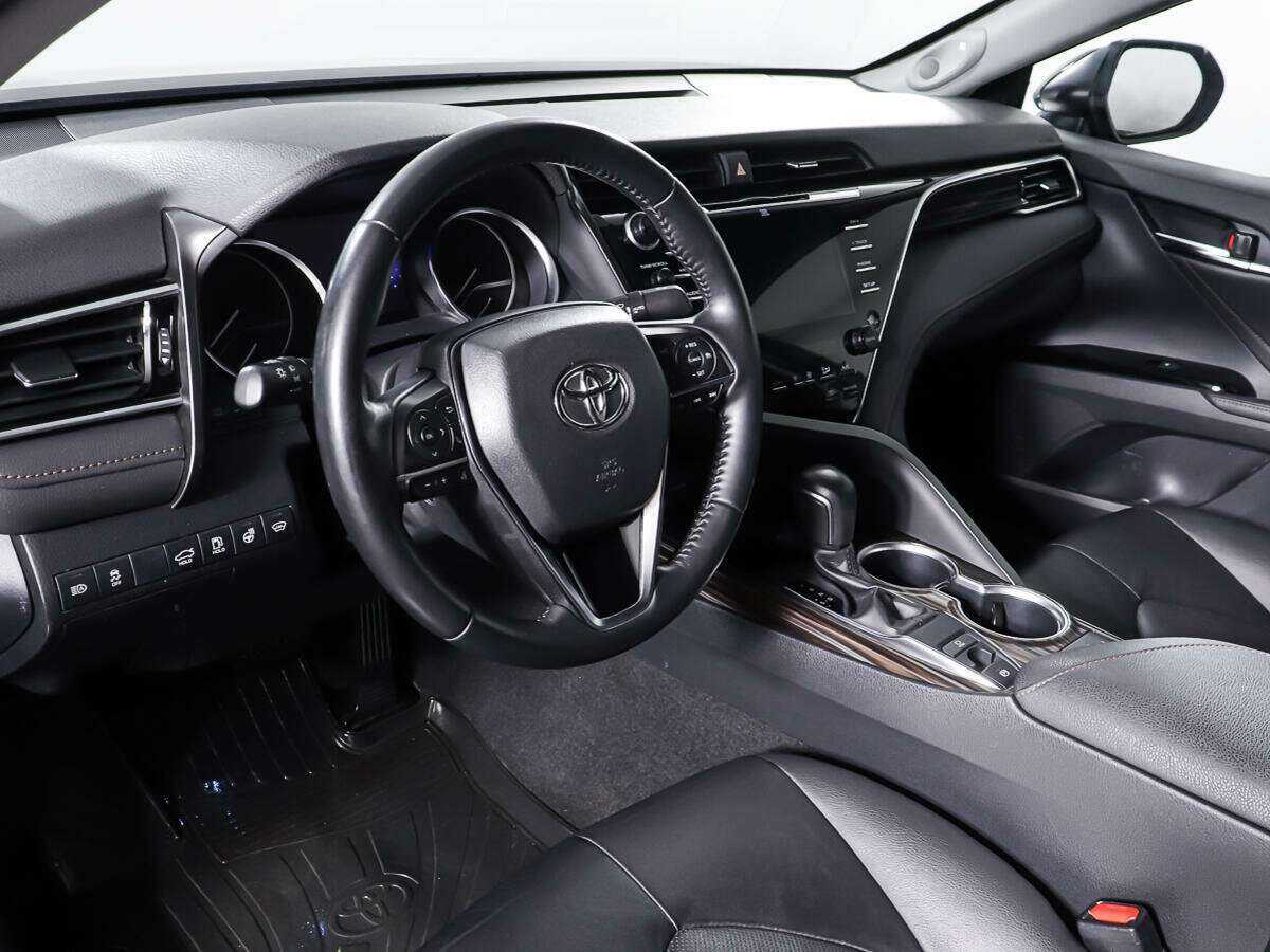 Toyota Camry 2019