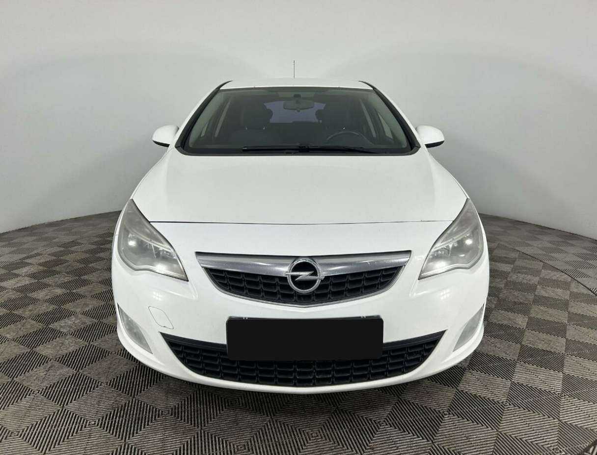 Opel Astra 2011