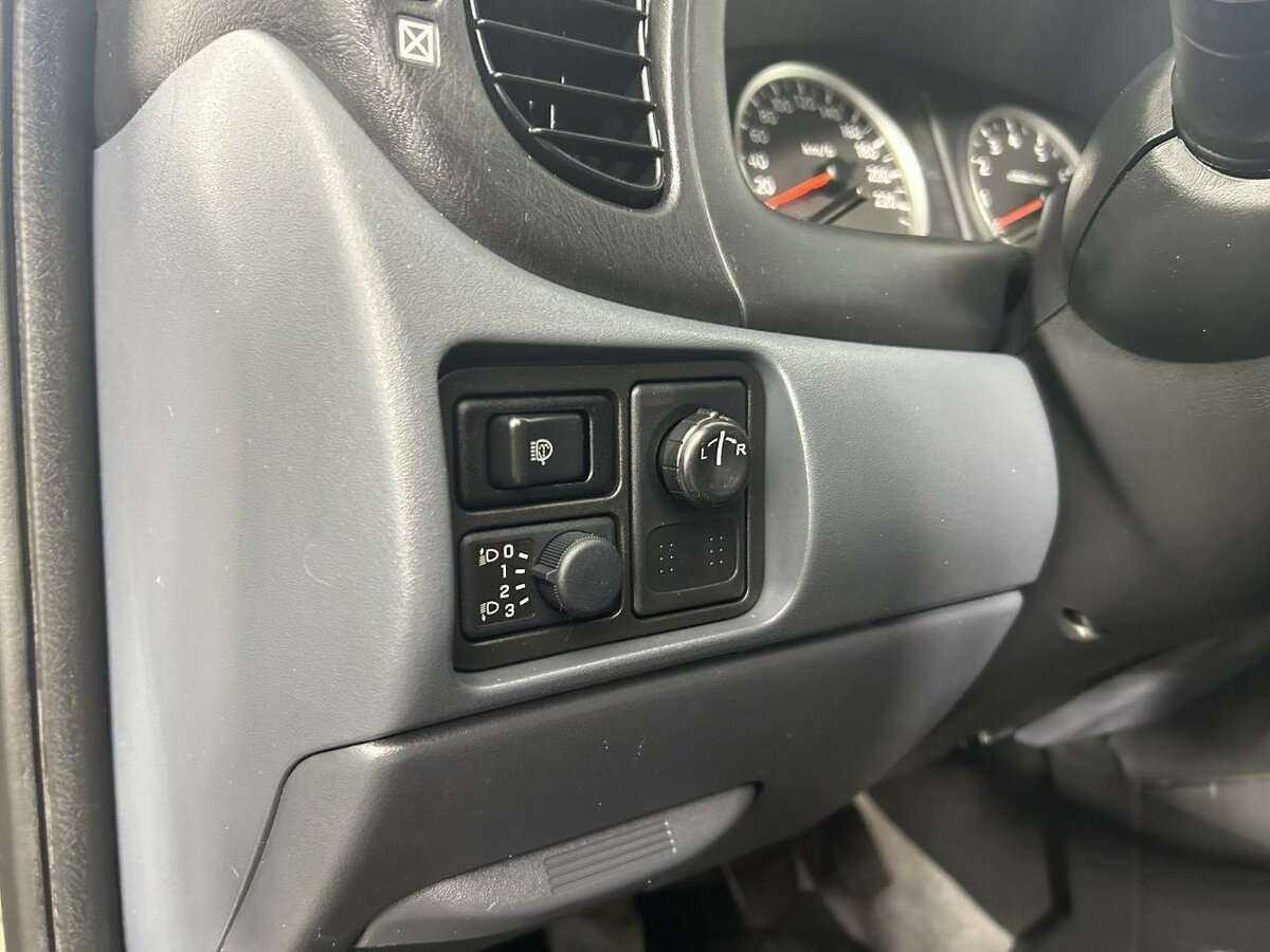 Nissan Almera 2005