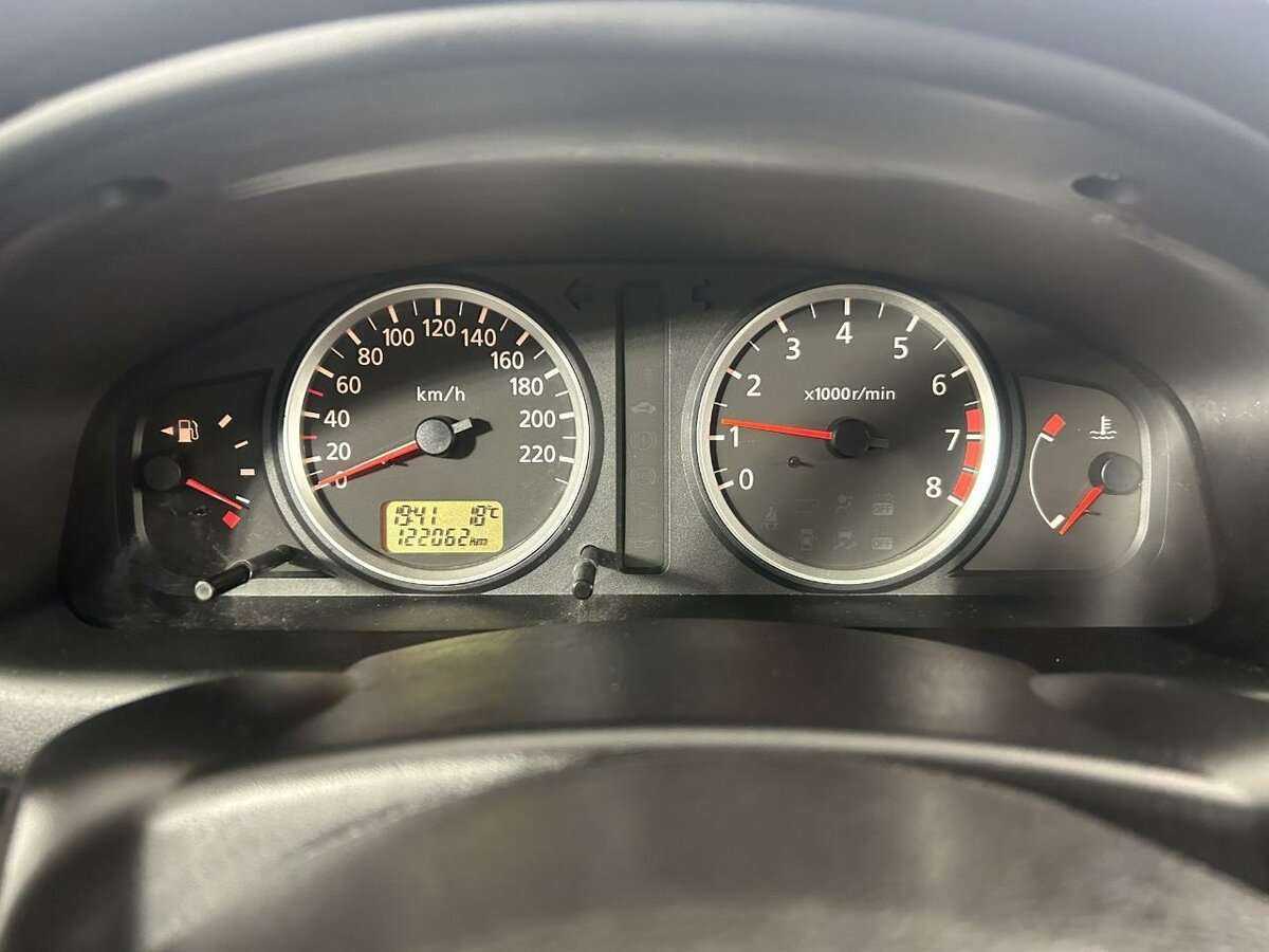 Nissan Almera 2005