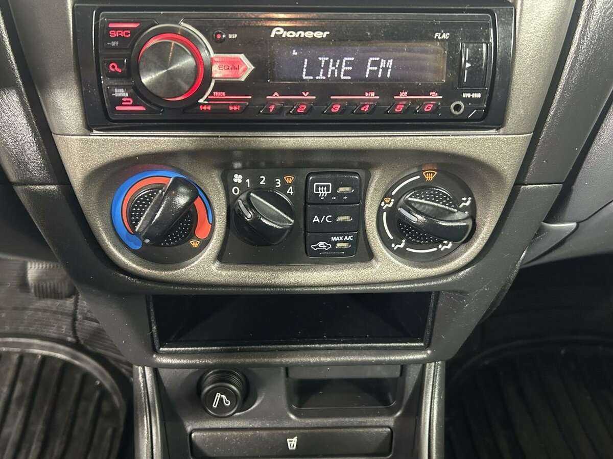 Nissan Almera 2005