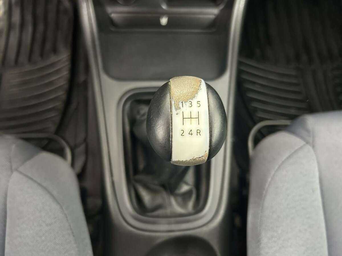 Nissan Almera 2005