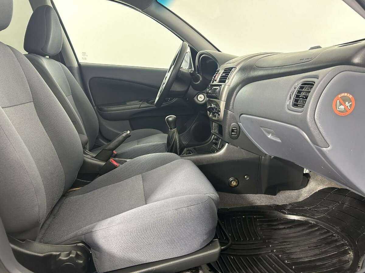 Nissan Almera 2005