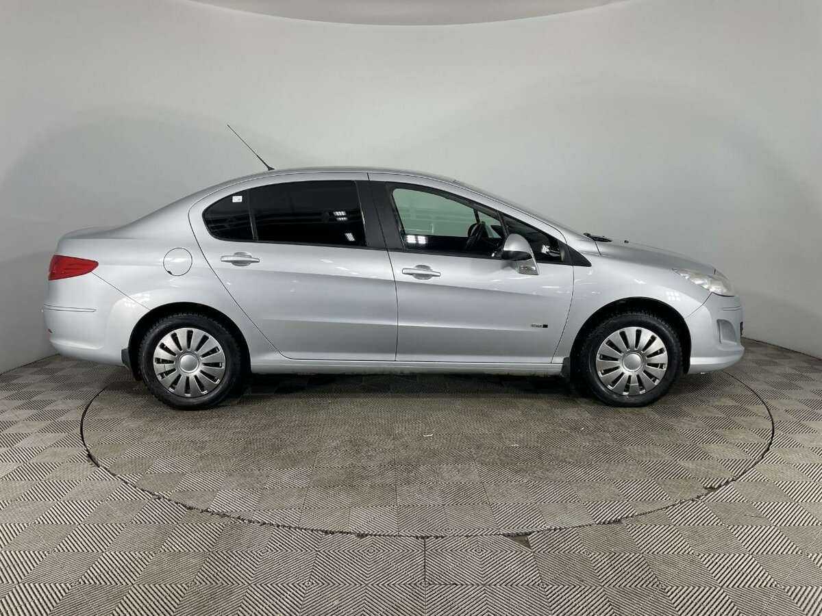 Peugeot 408 2016