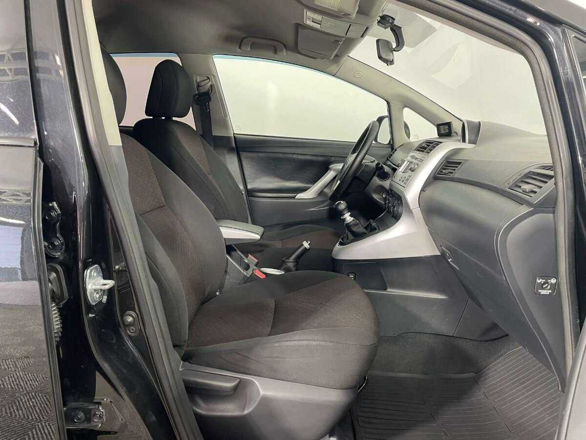 Toyota Verso 2011