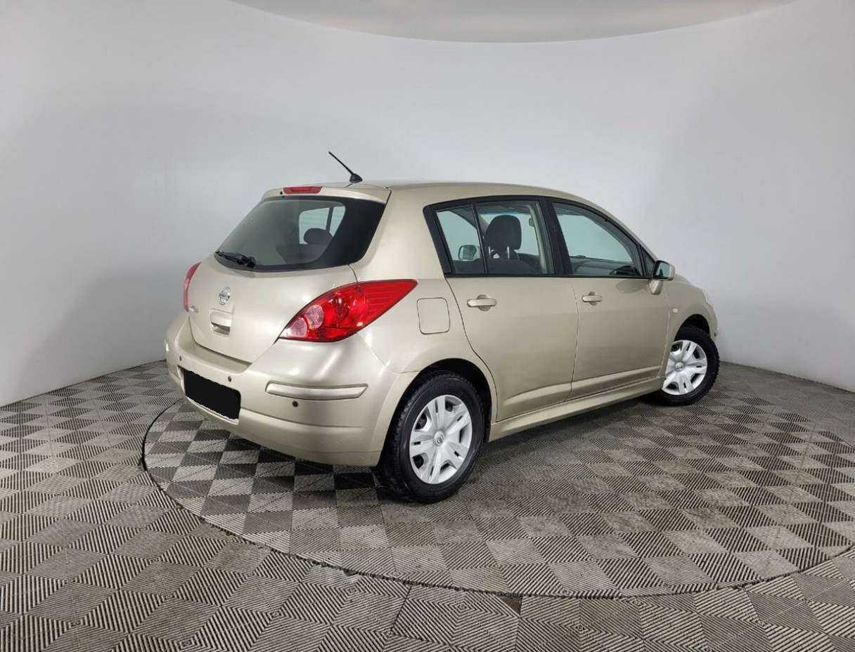 Nissan Tiida
