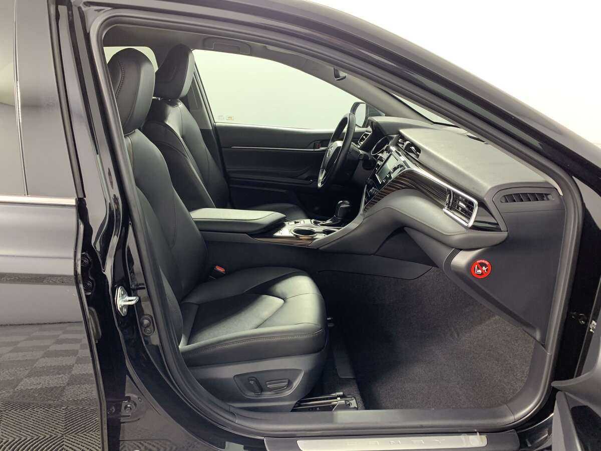 Toyota Camry 2019