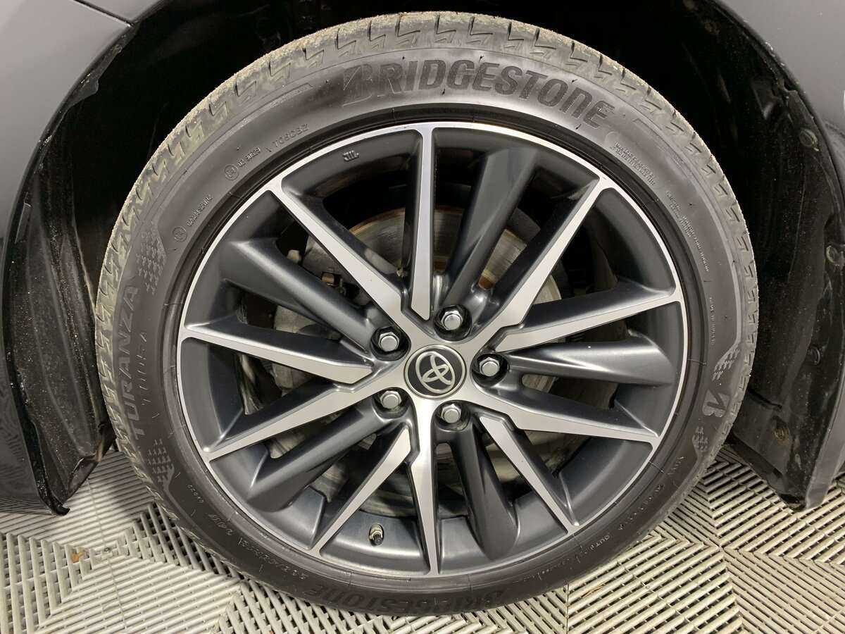 Toyota Camry 2021
