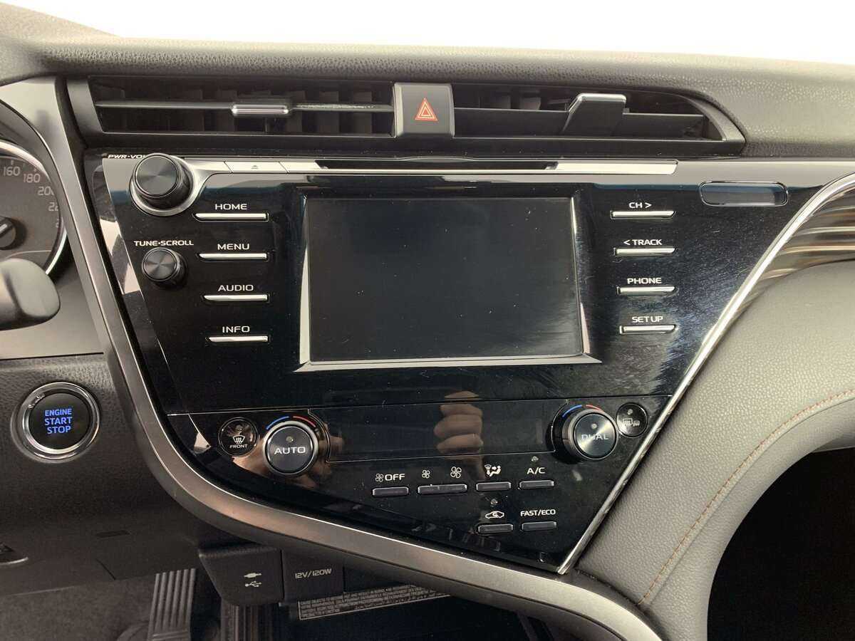 Toyota Camry 2019