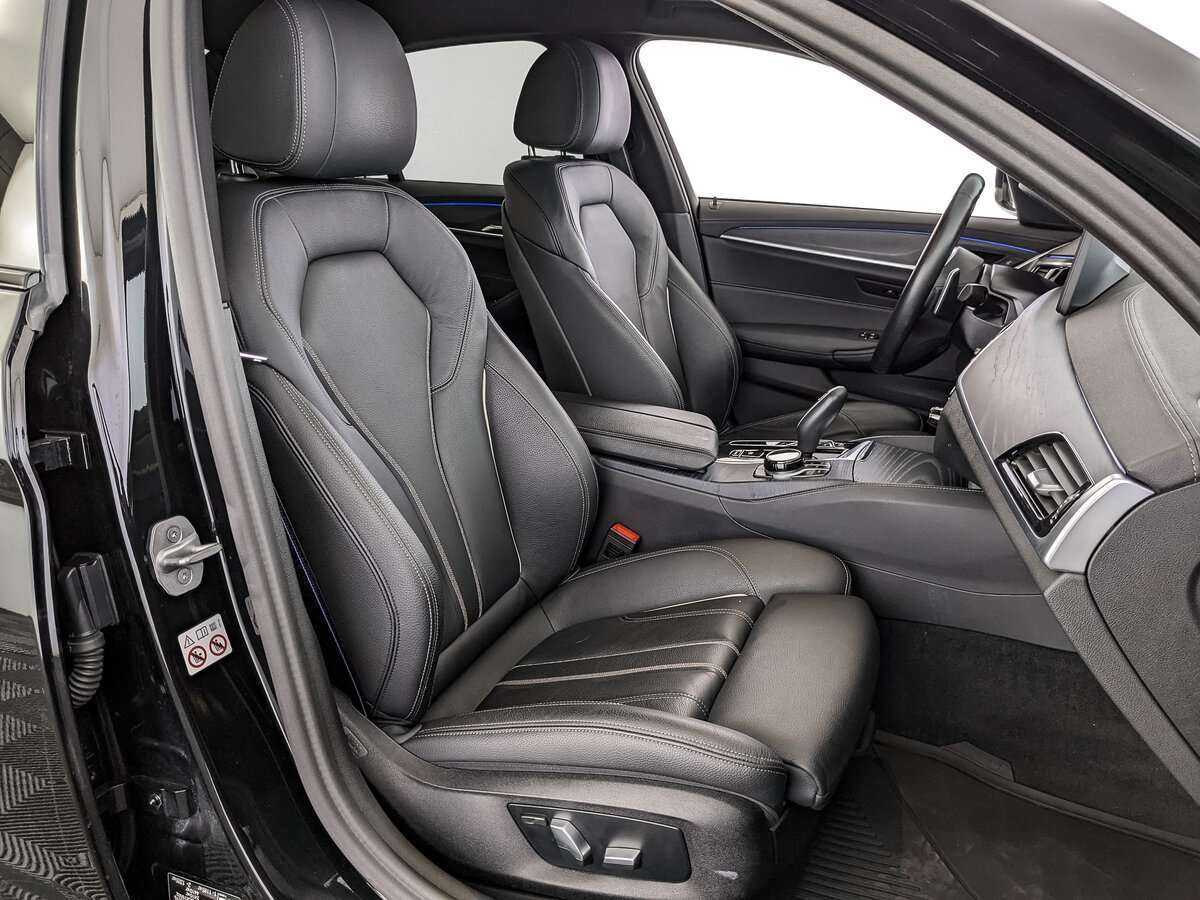 BMW 5 серии 2021