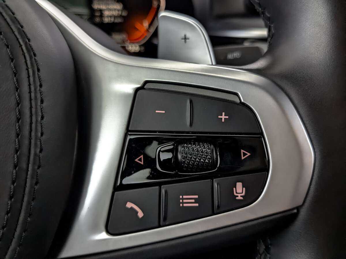 BMW 5 серии 2021