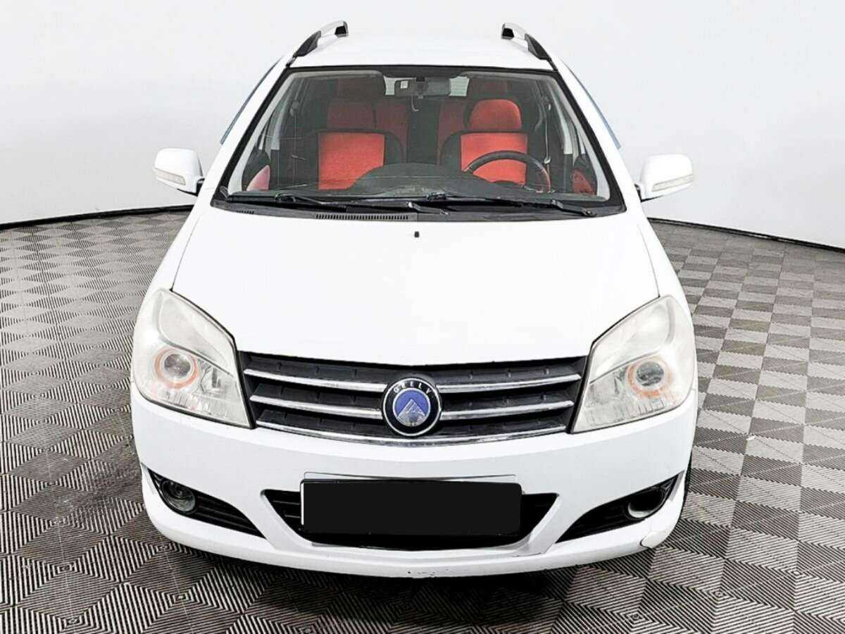 Geely MK Cross