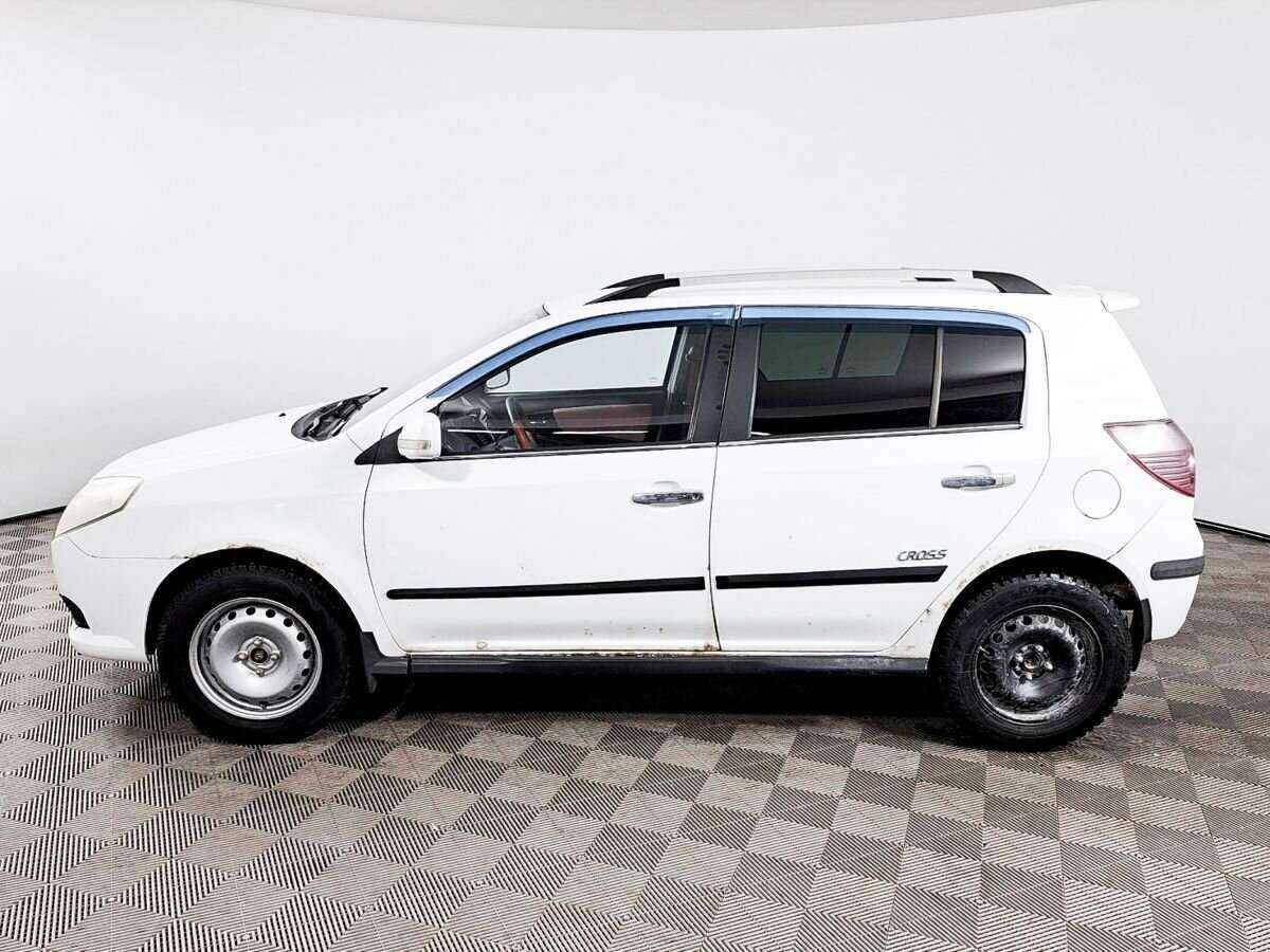 Geely MK Cross