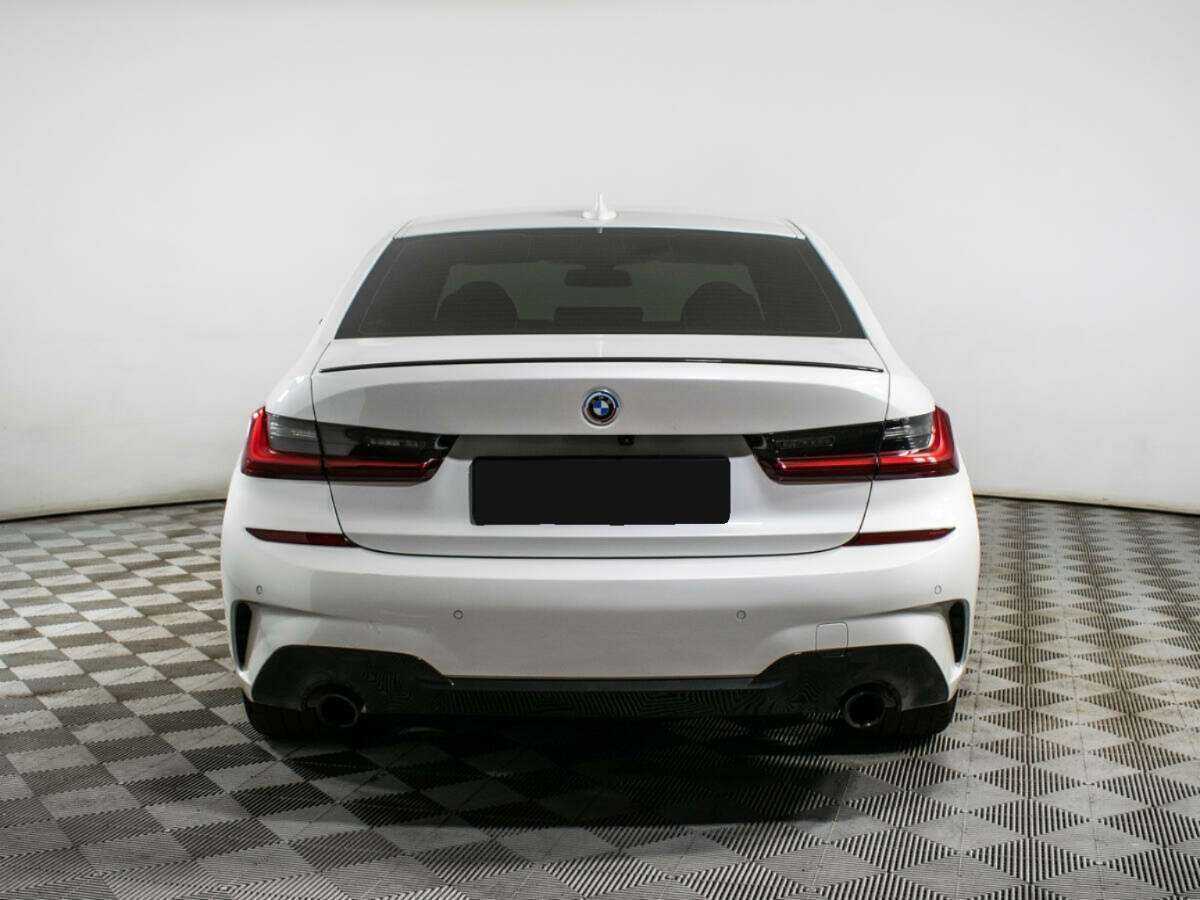 BMW 3 серии 2021