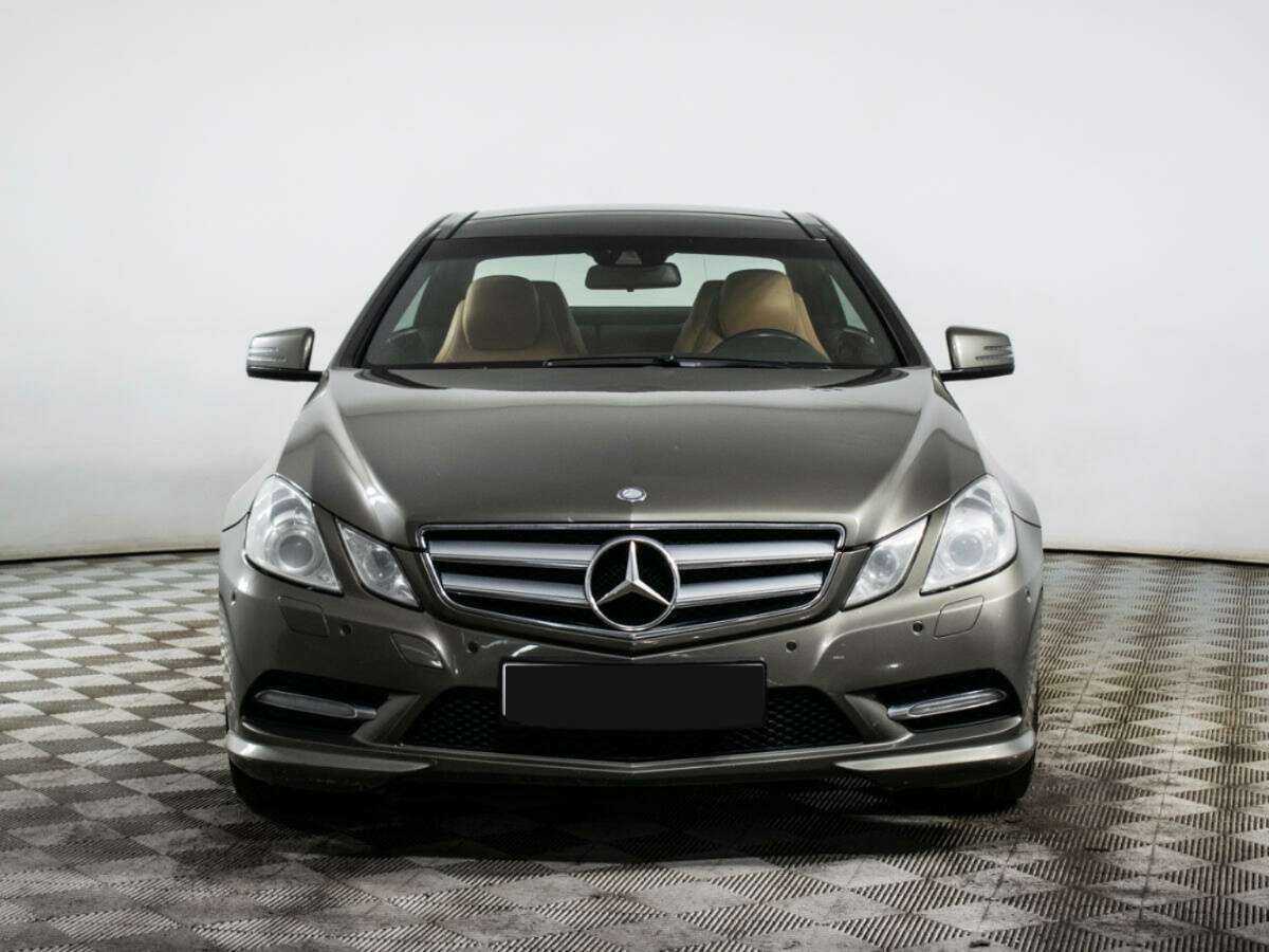 Mercedes-Benz E-Класс 2012