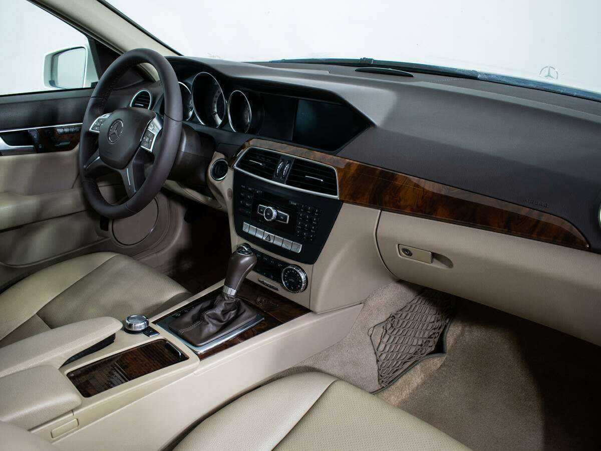 Mercedes-Benz C-Класс 2011