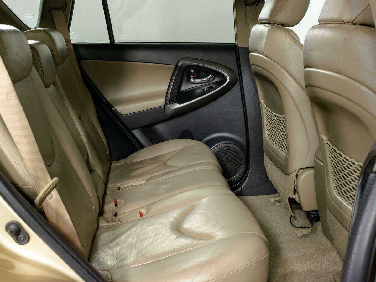 Toyota RAV4 2010