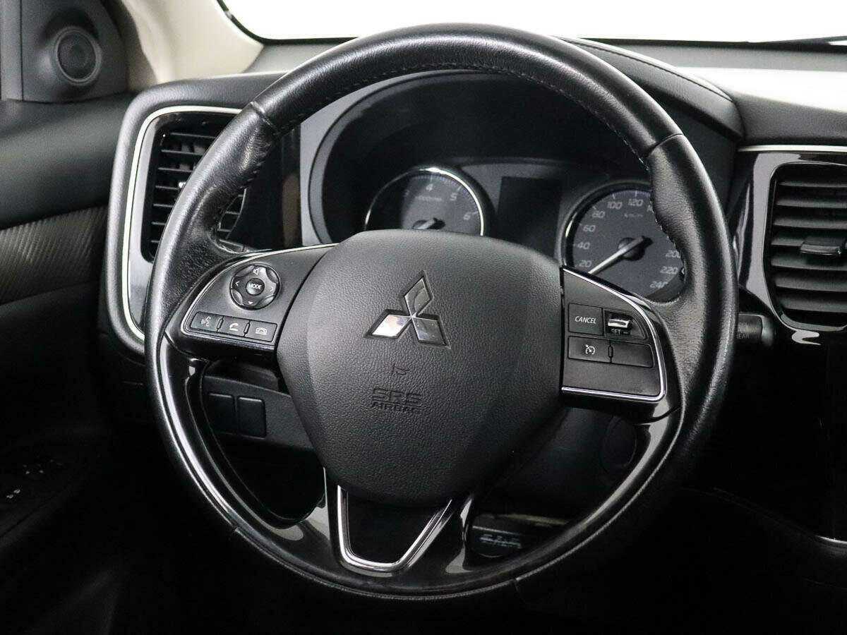 Mitsubishi Outlander 2015