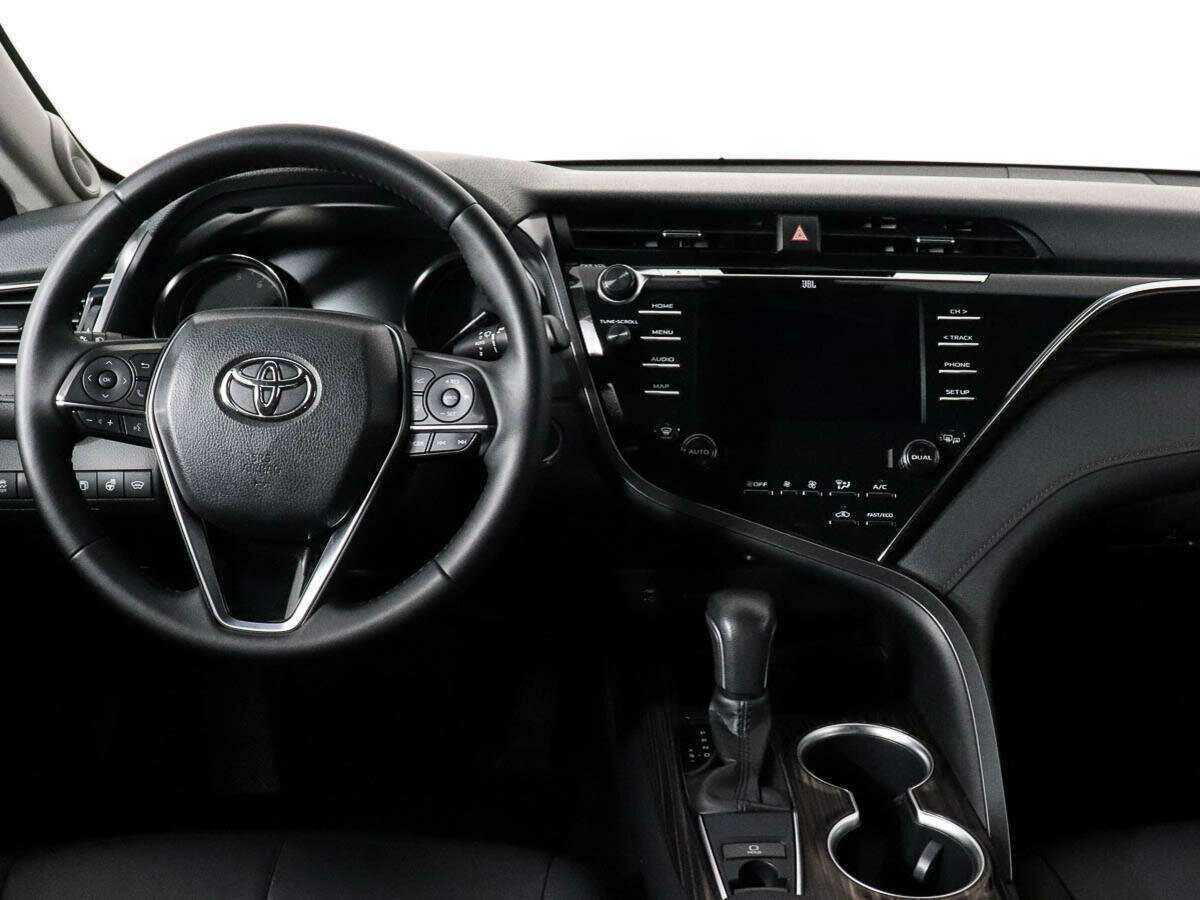 Toyota Camry 2019