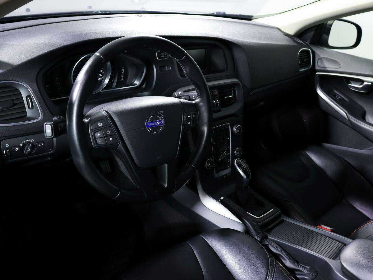 Volvo V40 Cross Country 2014