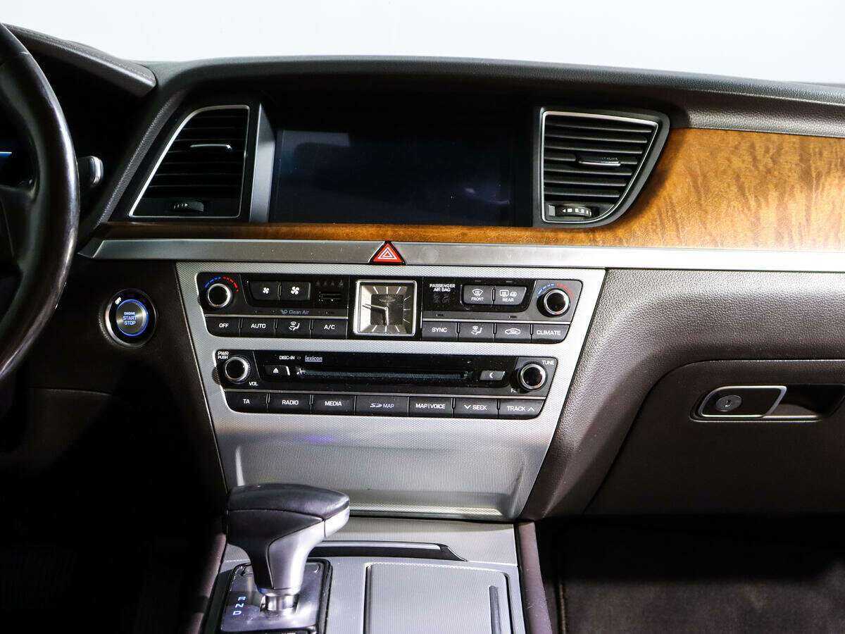 Genesis G80 2017