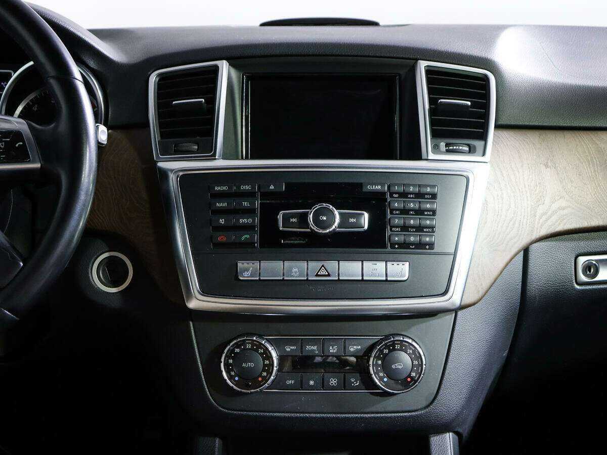 Mercedes-Benz M-Класс 2012